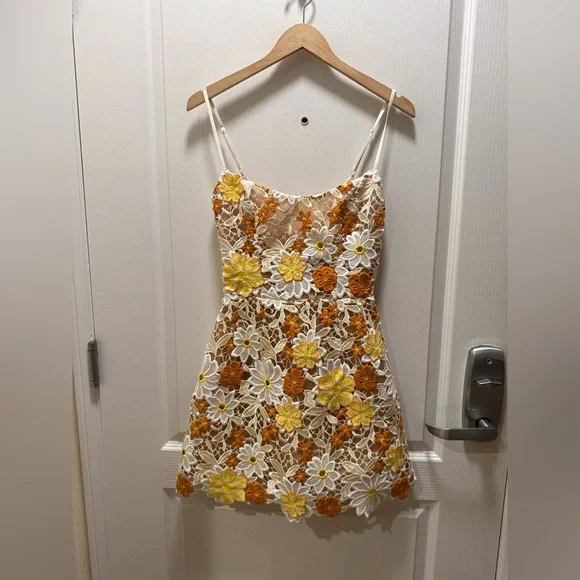 Helsi Floral Lace Fit & Flare Mini Dress in Orange and White Size XS - Picture 3 of 7
